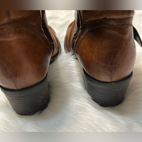 Clark’s Brown Leather Ankle Boots - Picture 4 of 10